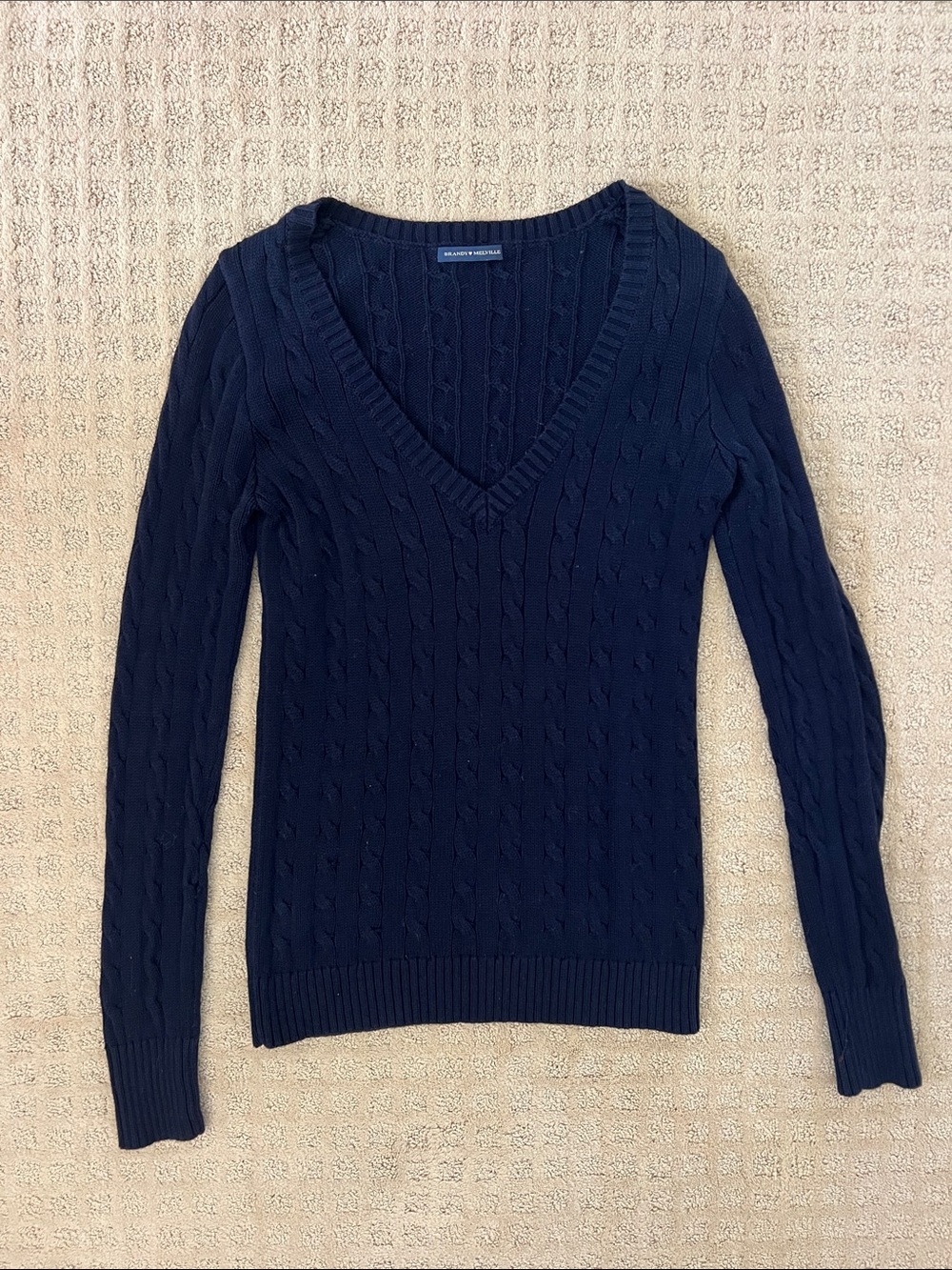 Classic Navy Cable-Knit V-Neck Sweater - Women